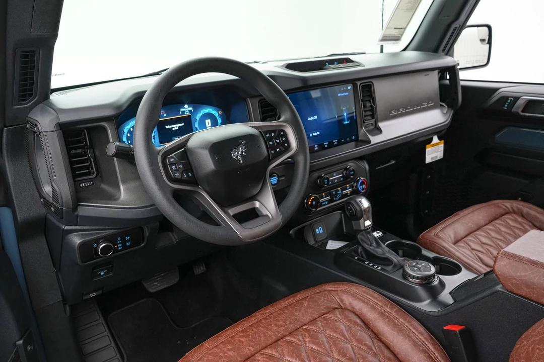 2025 Ford Bronco 6th Gen - Image 20 of 31