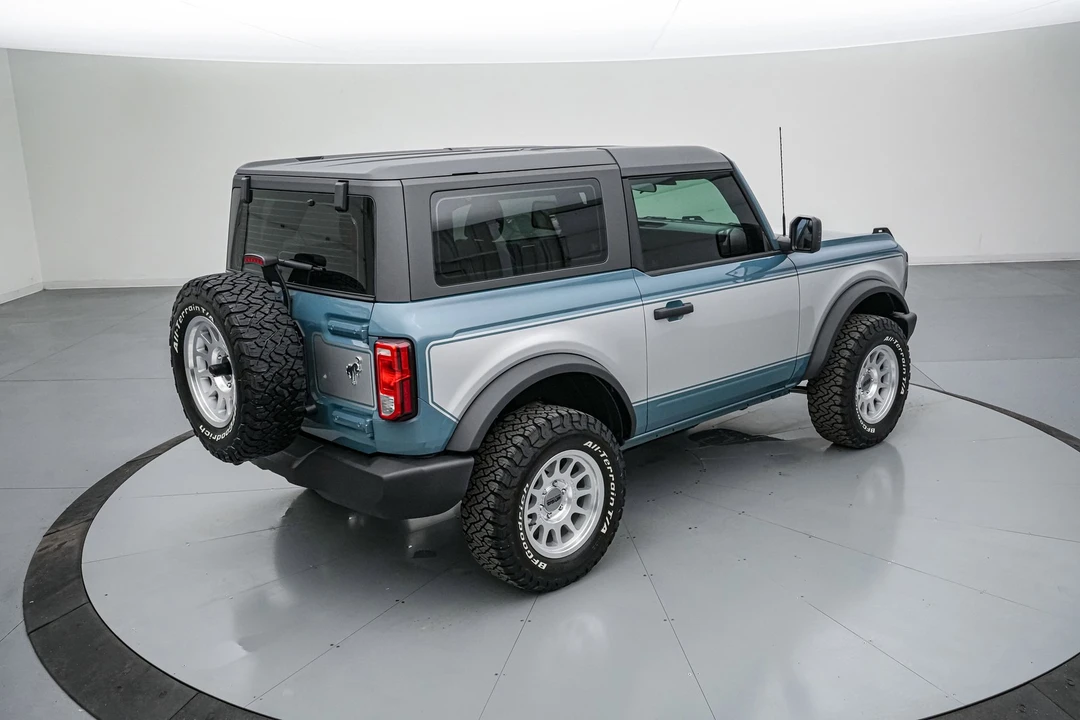 2025 Ford Bronco 6th Gen - Image 5 of 31