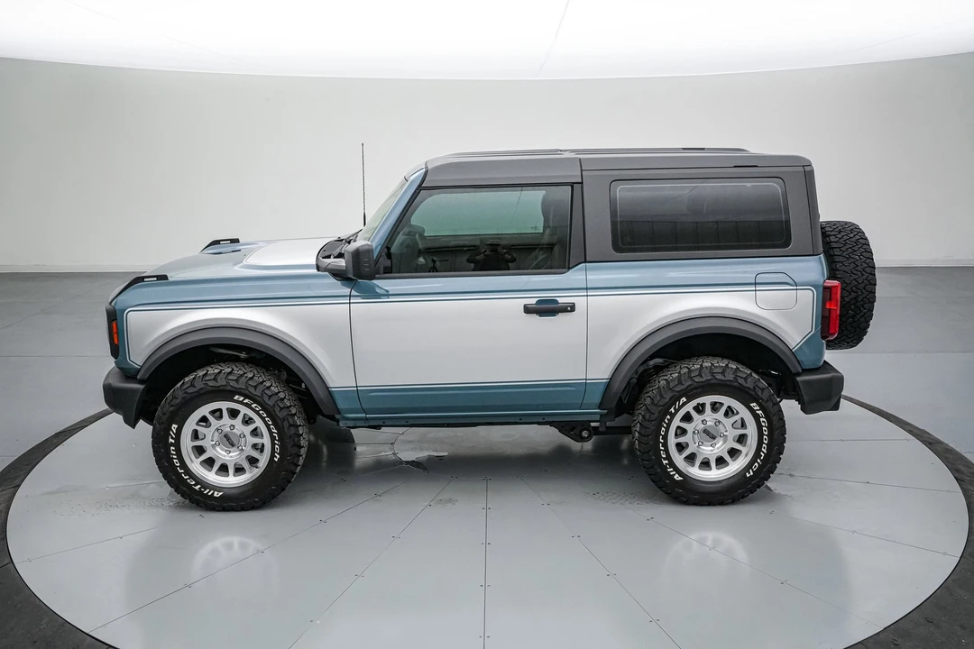 2025 Ford Bronco 6th Gen - Image 8 of 31
