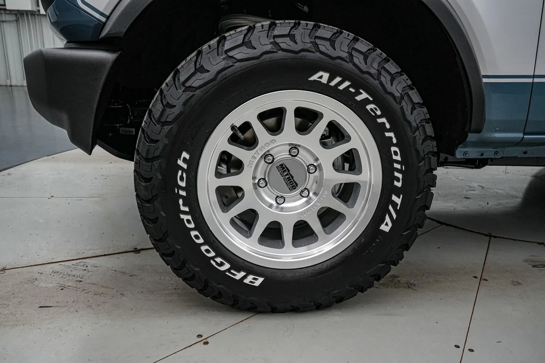 2025 Ford Bronco 6th Gen - Image 12 of 21
