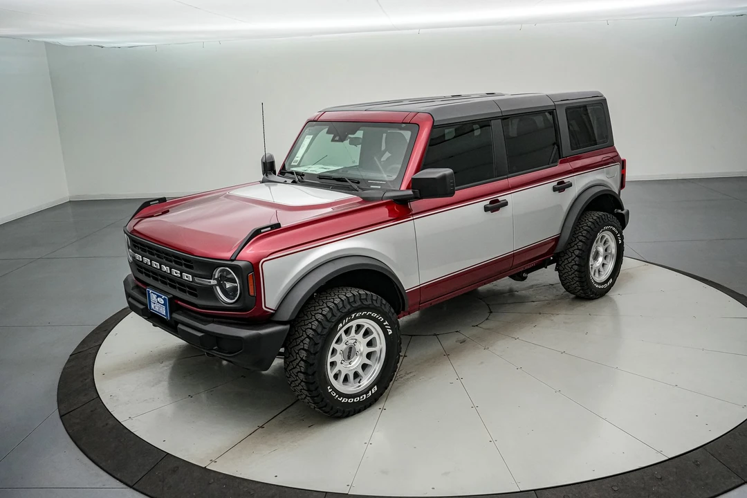2025 Ford Bronco 6th Gen - Image 10 of 21