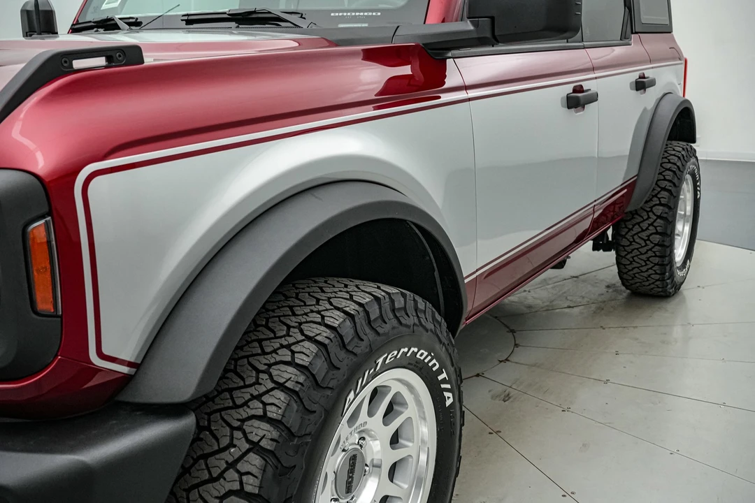 2025 Ford Bronco 6th Gen - Image 16 of 21