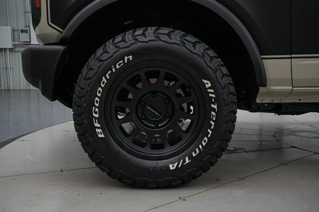 2025 Ford Bronco 6th Gen - Image 12 of 21
