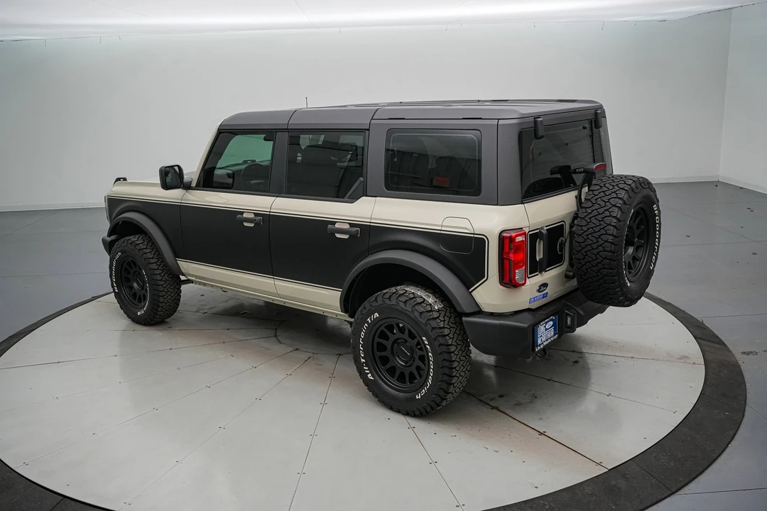 2025 Ford Bronco 6th Gen - Image 8 of 21