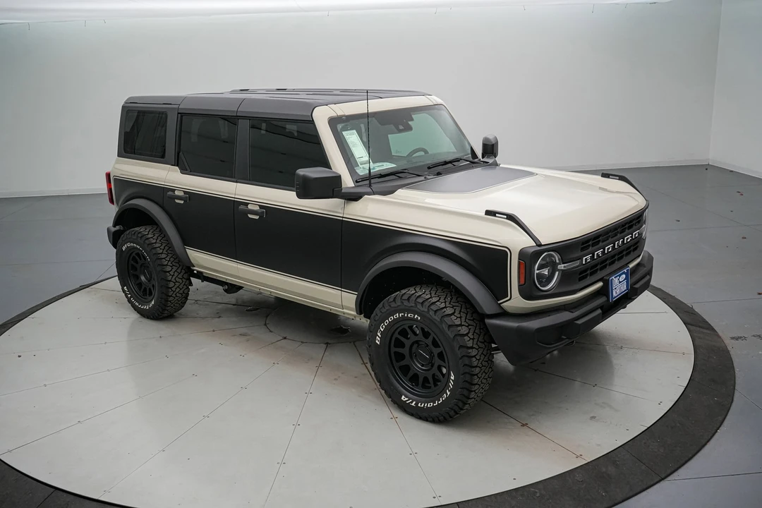 2025 Ford Bronco 6th Gen - Image 4 of 21