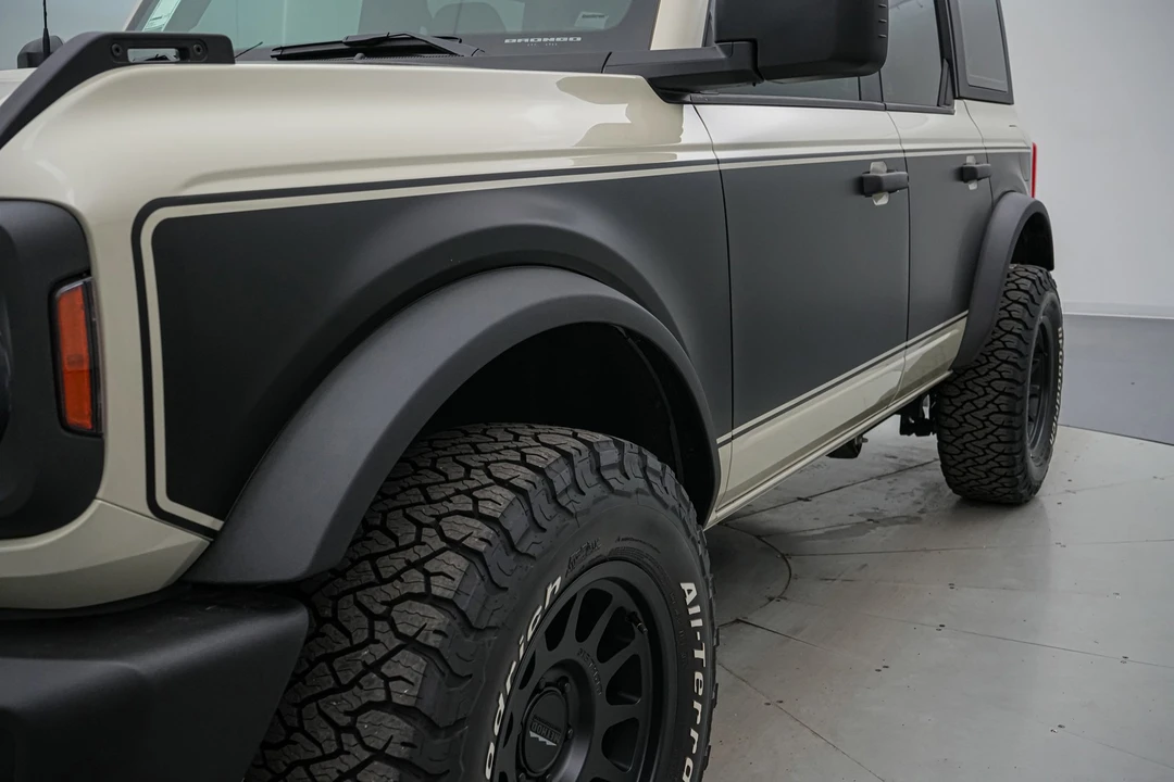 2025 Ford Bronco 6th Gen - Image 17 of 21