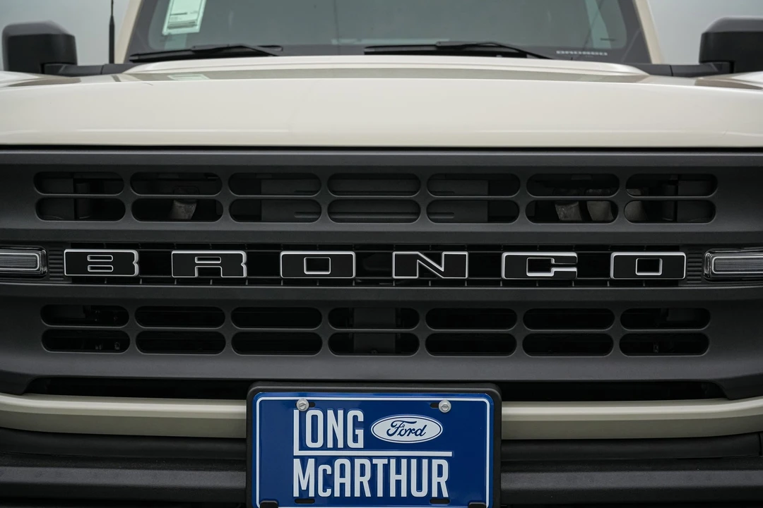 2025 Ford Bronco 6th Gen - Image 15 of 21