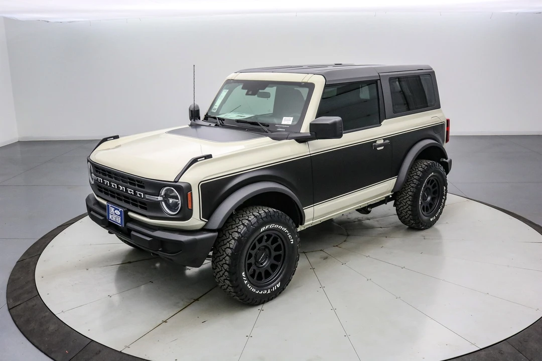 2025 Ford Bronco 6th Gen - Image 10 of 21