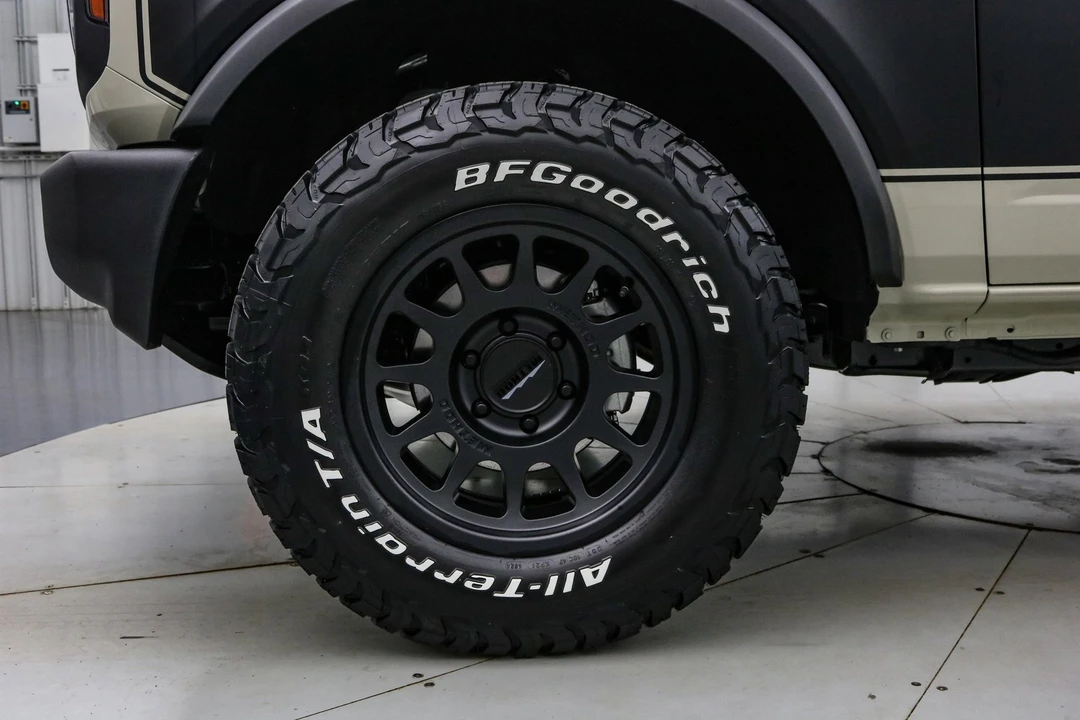 2025 Ford Bronco 6th Gen - Image 12 of 21