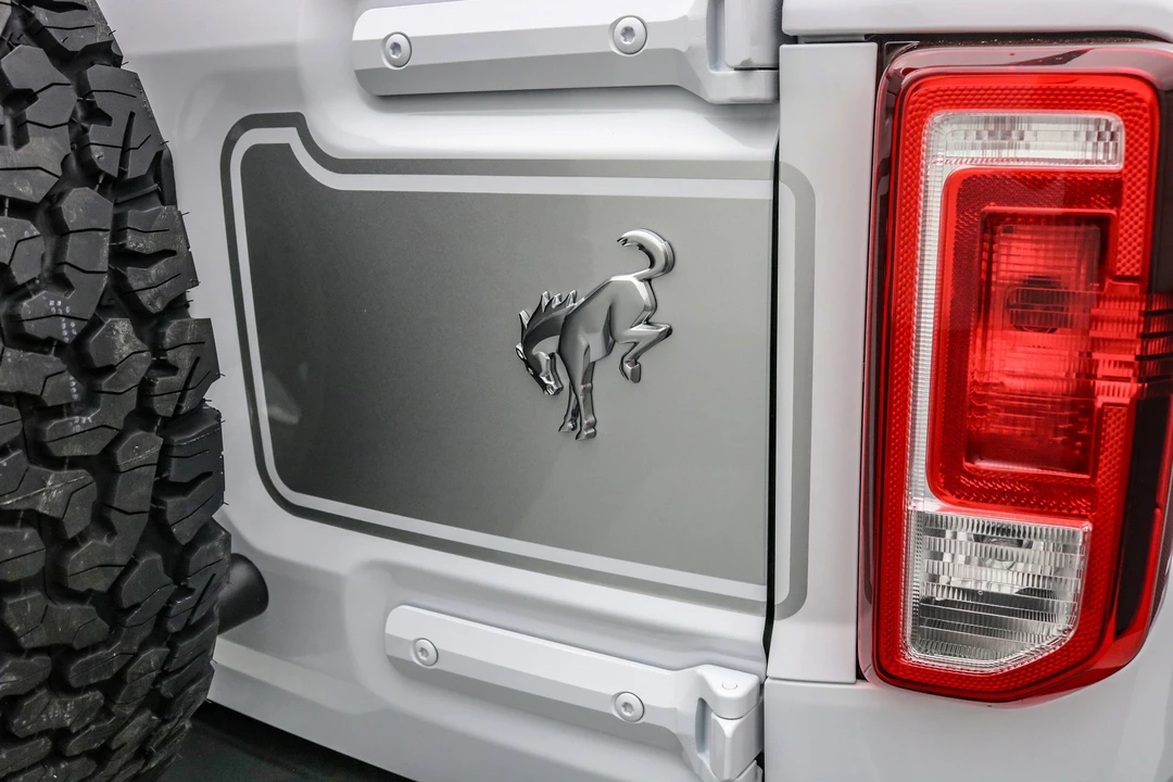 2025 Ford Bronco 6th Gen - Image 19 of 21