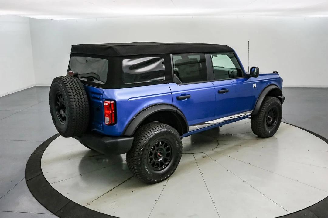 2025 Ford Bronco 6th Gen - Image 5 of 21