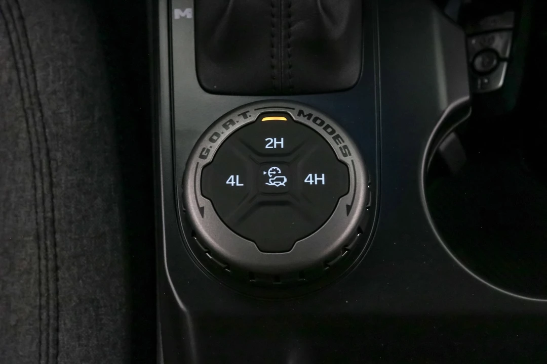 2025 Ford Bronco 6th Gen - Image 26 of 31
