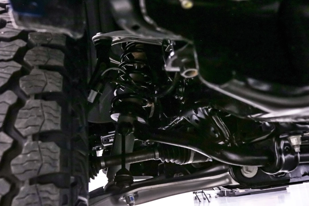 2025 Ford Bronco 6th Gen - Image 16 of 31