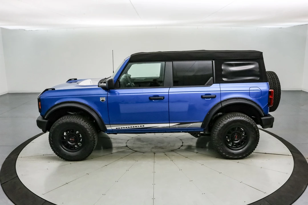2025 Ford Bronco 6th Gen - Image 8 of 31