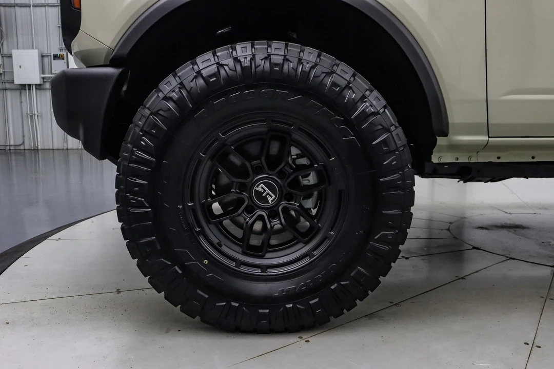 2025 Ford Bronco 6th Gen - Image 12 of 21