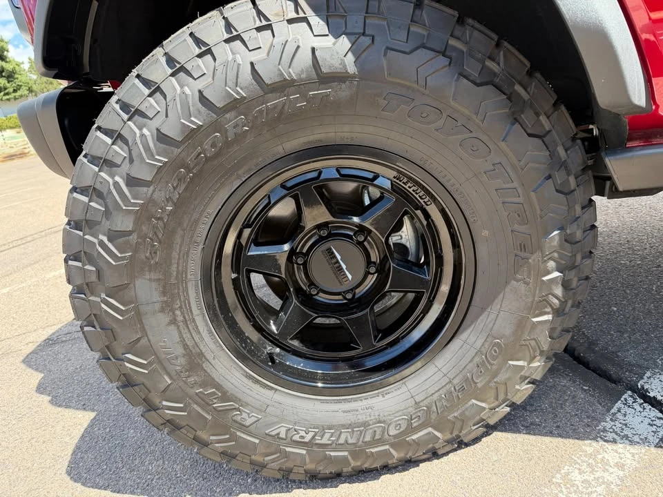 2025 Ford Bronco 6th Gen - Image 5 of 9