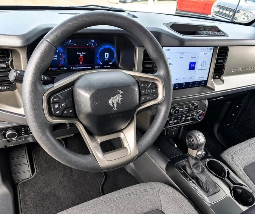 2025 Ford Bronco 6th Gen - Image 2 of 4