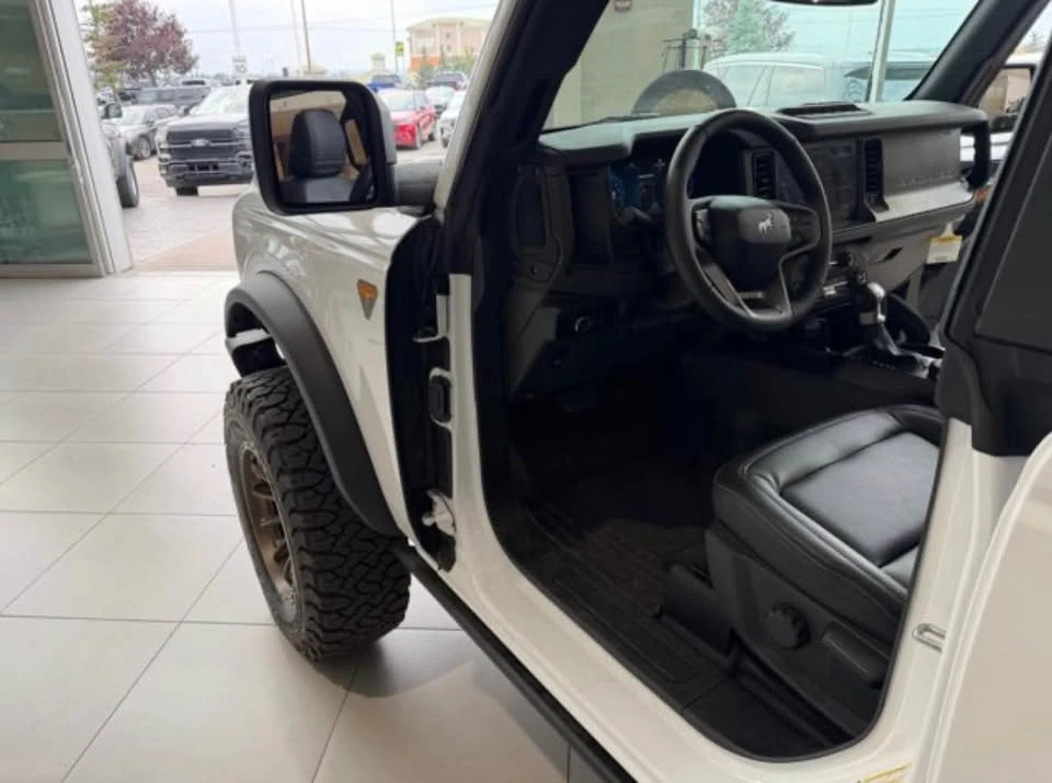 2025 Ford Bronco 6th Gen - Image 10 of 17