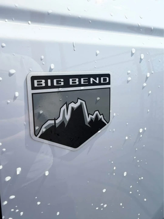 2025 Ford Bronco 6th Gen - Image 8 of 9
