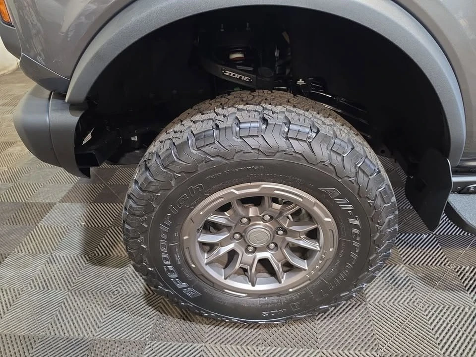 2025 Ford Bronco 6th Gen - Image 18 of 20