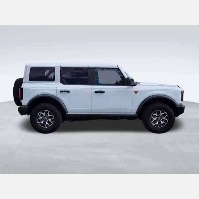2025 Ford Bronco 6th Gen - Image 10 of 12