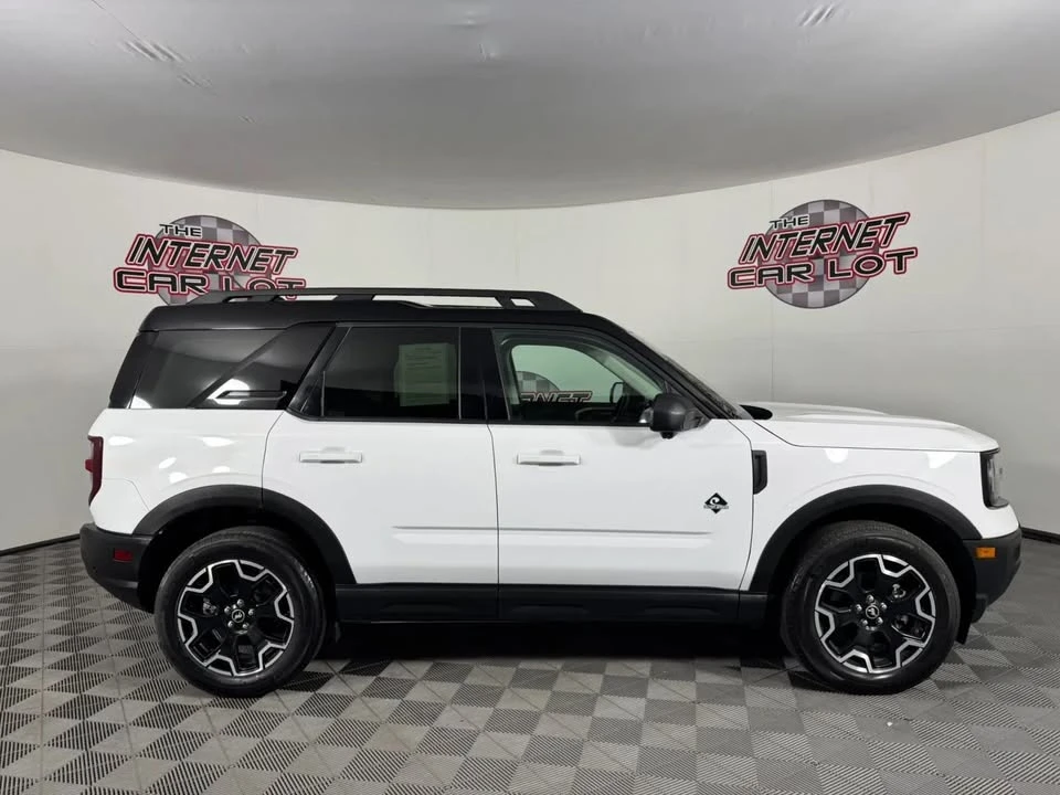 2025 Ford Bronco 6th Gen - Image 3 of 8