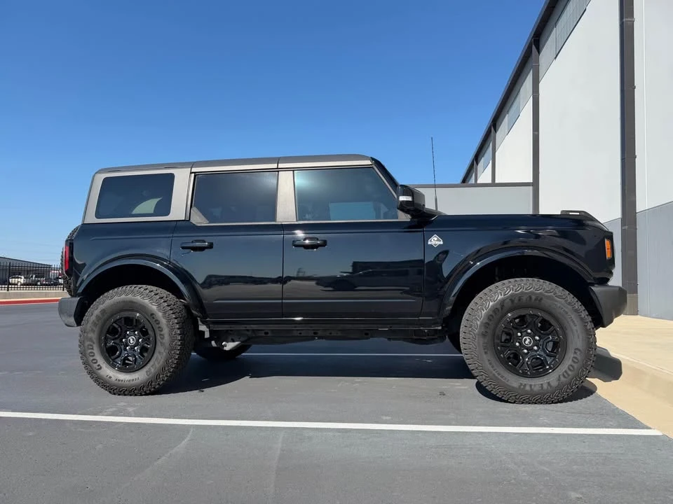 2025 Ford Bronco 6th Gen - Image 3 of 11