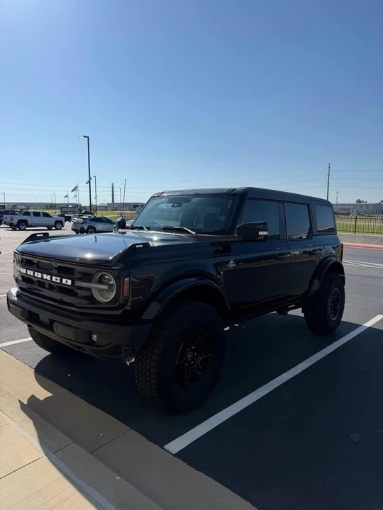 2025 Ford Bronco 6th Gen - Image 2 of 11