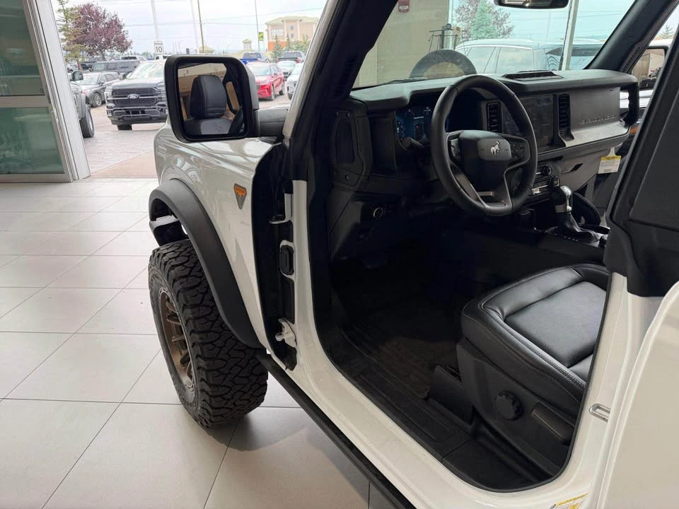 2025 Ford Bronco 6th Gen - Image 9 of 17