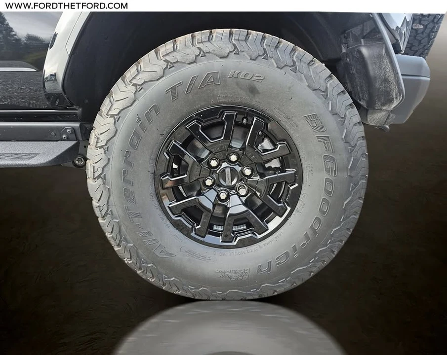 2025 Ford Bronco 6th Gen - Image 8 of 10