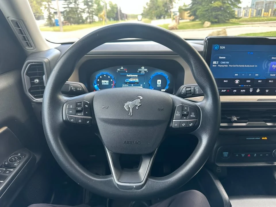 2025 Ford Bronco 6th Gen - Image 8 of 9