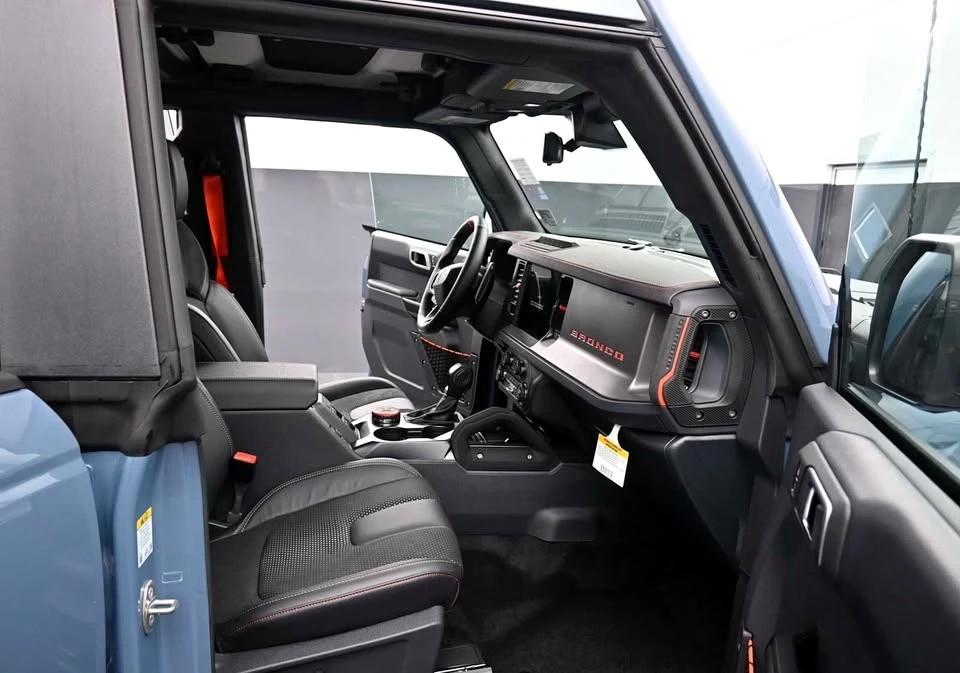 2025 Ford Bronco 6th Gen - Image 11 of 20