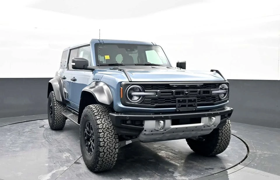 2025 Ford Bronco 6th Gen - Image 2 of 20