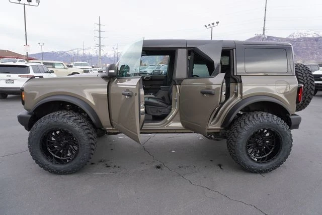 2025 Ford Bronco 6th Gen - Image 19 of 21