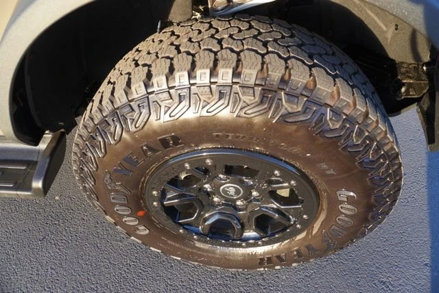 2025 Ford Bronco 6th Gen - Image 16 of 21