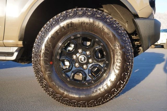 2025 Ford Bronco 6th Gen - Image 14 of 21