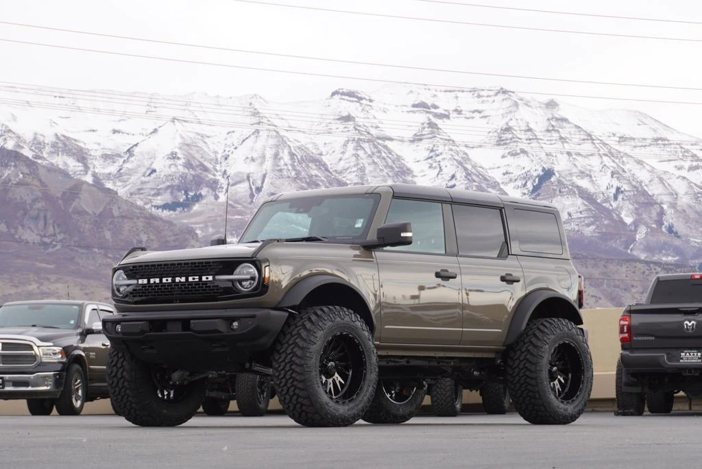 2025 Ford Bronco 6th Gen - Image 2 of 12