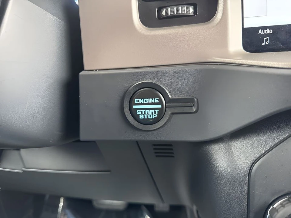 2025 Ford Bronco 6th Gen - Image 27 of 31