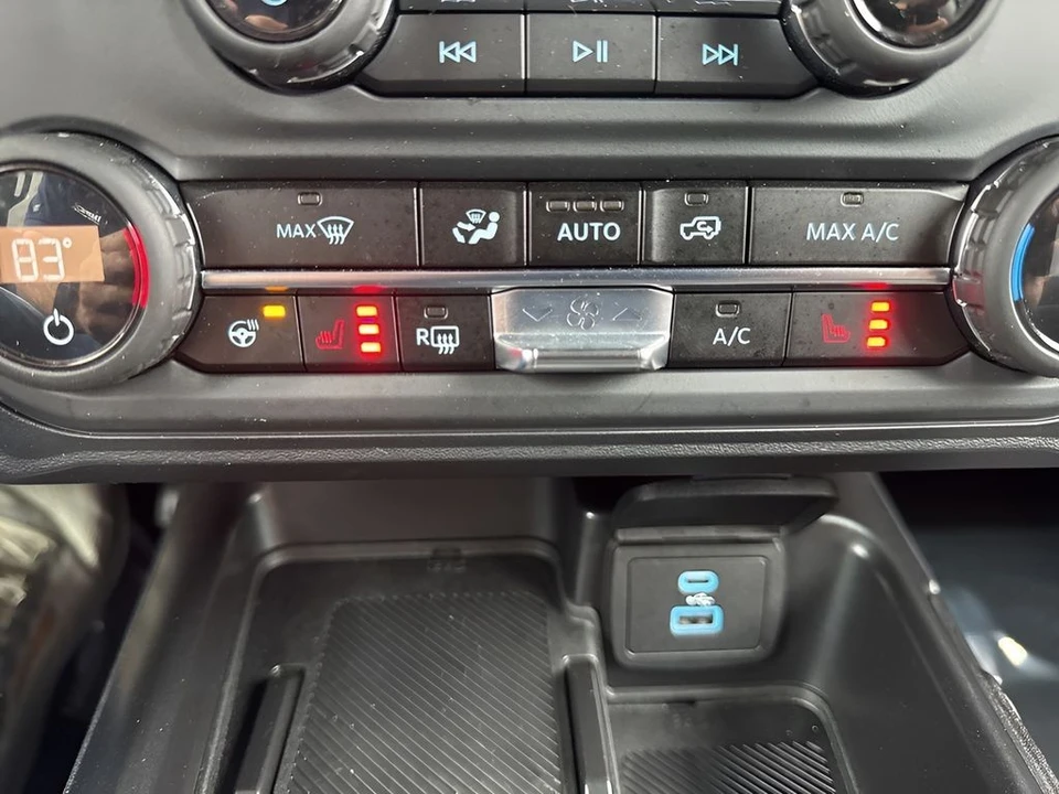 2025 Ford Bronco 6th Gen - Image 26 of 31
