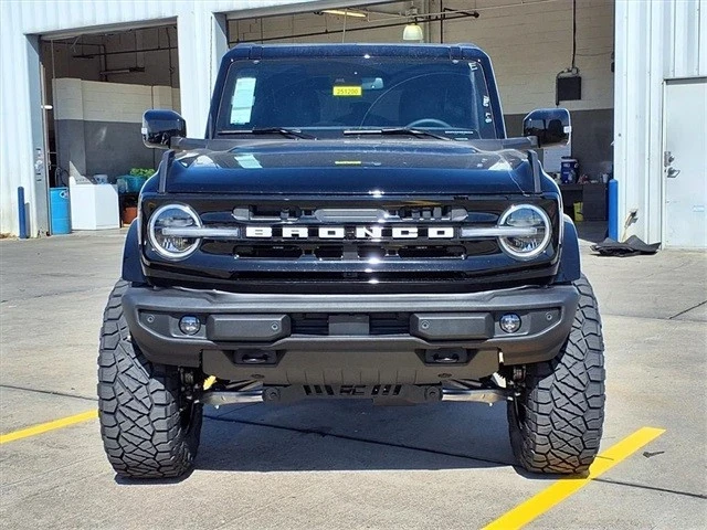 2025 Ford Bronco 6th Gen - Image 9 of 11