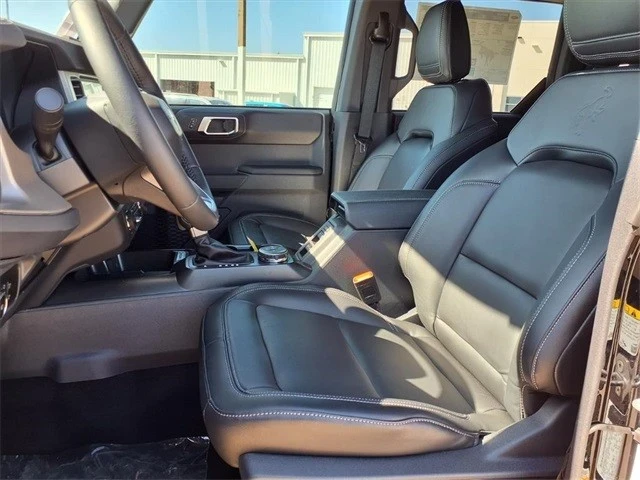 2025 Ford Bronco 6th Gen - Image 3 of 11