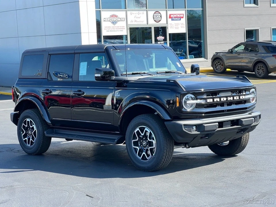 2025 Ford Bronco 6th Gen - Image 9 of 12