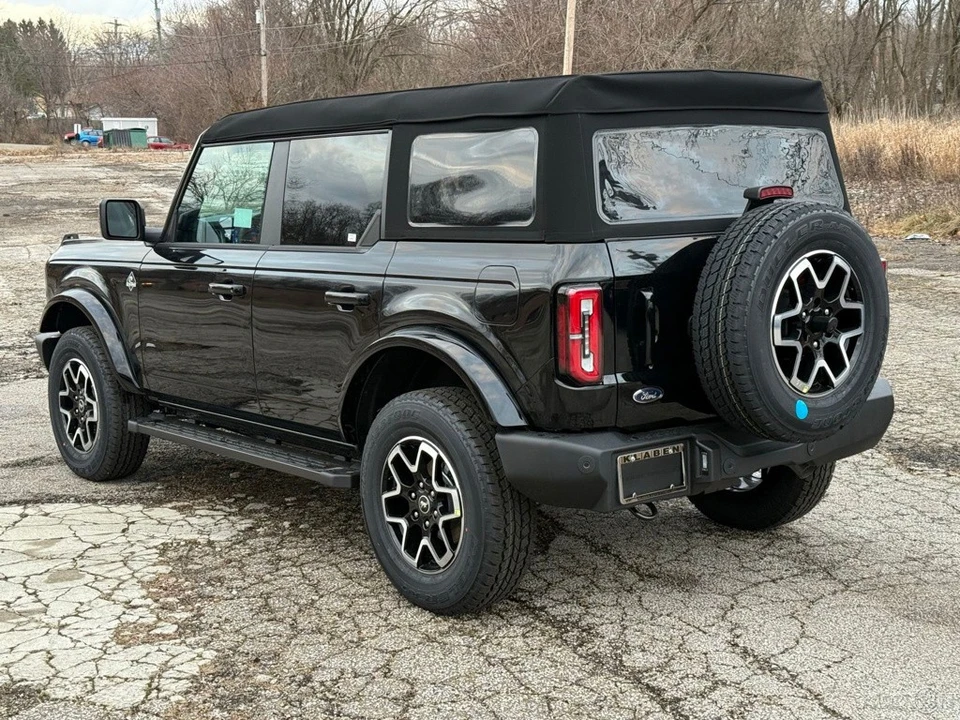 2025 Ford Bronco 6th Gen - Image 3 of 12