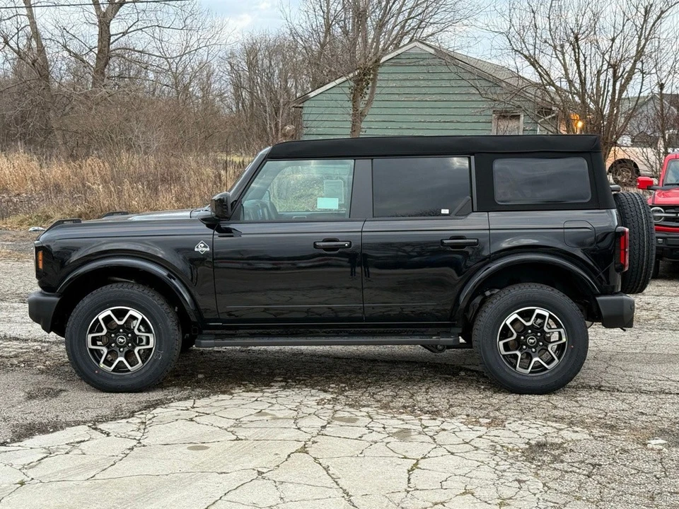 2025 Ford Bronco 6th Gen - Image 2 of 12