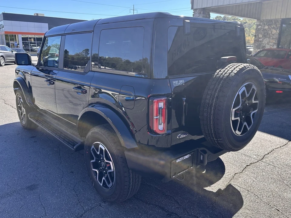 2025 Ford Bronco 6th Gen - Image 8 of 21
