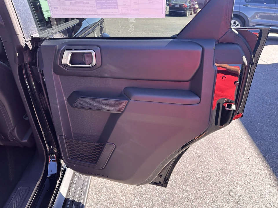 2025 Ford Bronco 6th Gen - Image 15 of 21