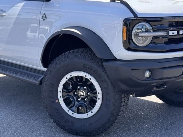 2025 Ford Bronco 6th Gen - Image 4 of 12