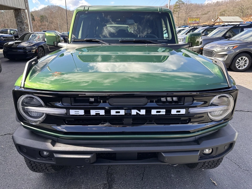 2025 Ford Bronco 6th Gen - Image 3 of 21
