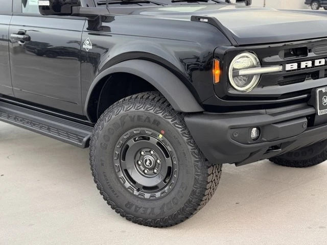 2025 Ford Bronco 6th Gen - Image 4 of 12