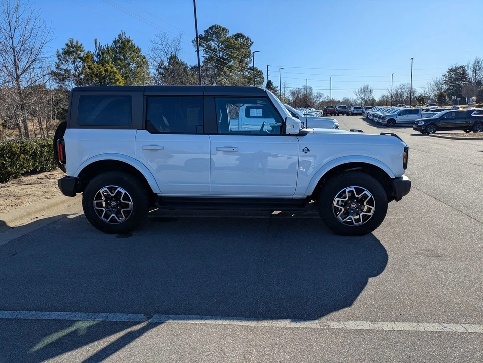 2025 Ford Bronco 6th Gen - Image 3 of 12
